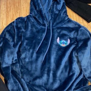 Stitch fuzzy sweater